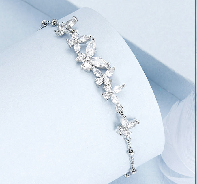 Mori Style Butterfly Flying Lucky Bracelet Smart And Elegant