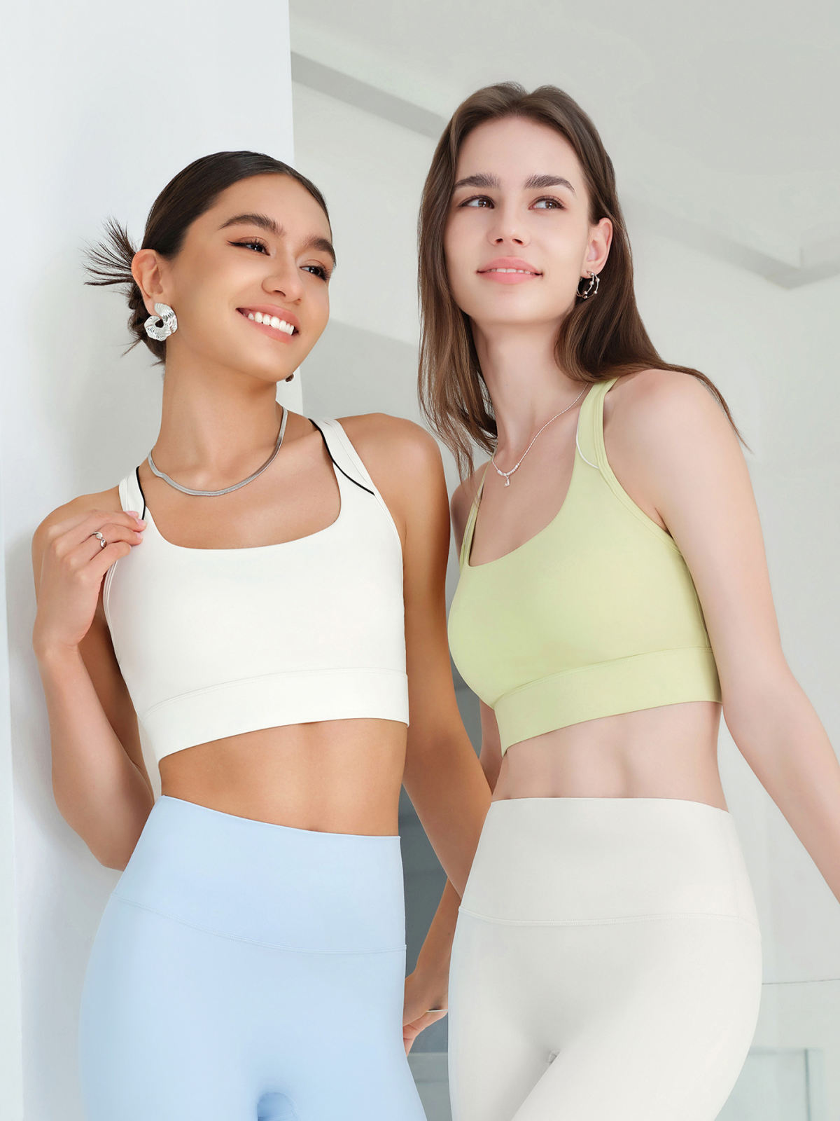 New Women's Sports Bra, Shockproof Fixed Cups, Thin Style For Running & Yoga, Supportive Gathered Design With Hollow-out Details, Three Rows & Three Hooks Yoga Bra