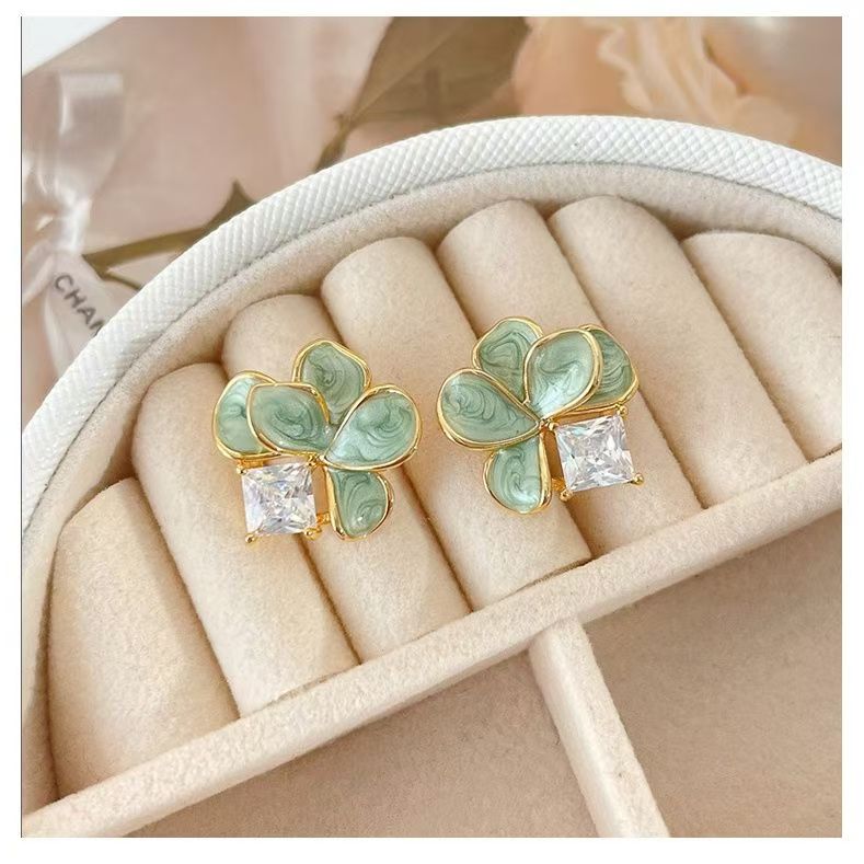 Vintage Green Camellia Stud Earrings, Elegant Fashion Versatile Petal Earrings, Light Luxury High-End Women Ear Jewelry
