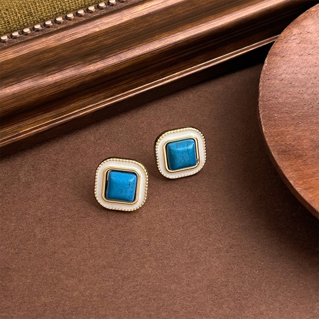 Retro Turquoise Earrings Women Vintage Style Heavy Industry Stud Earrings Bold Statement Fashion Jewelry
