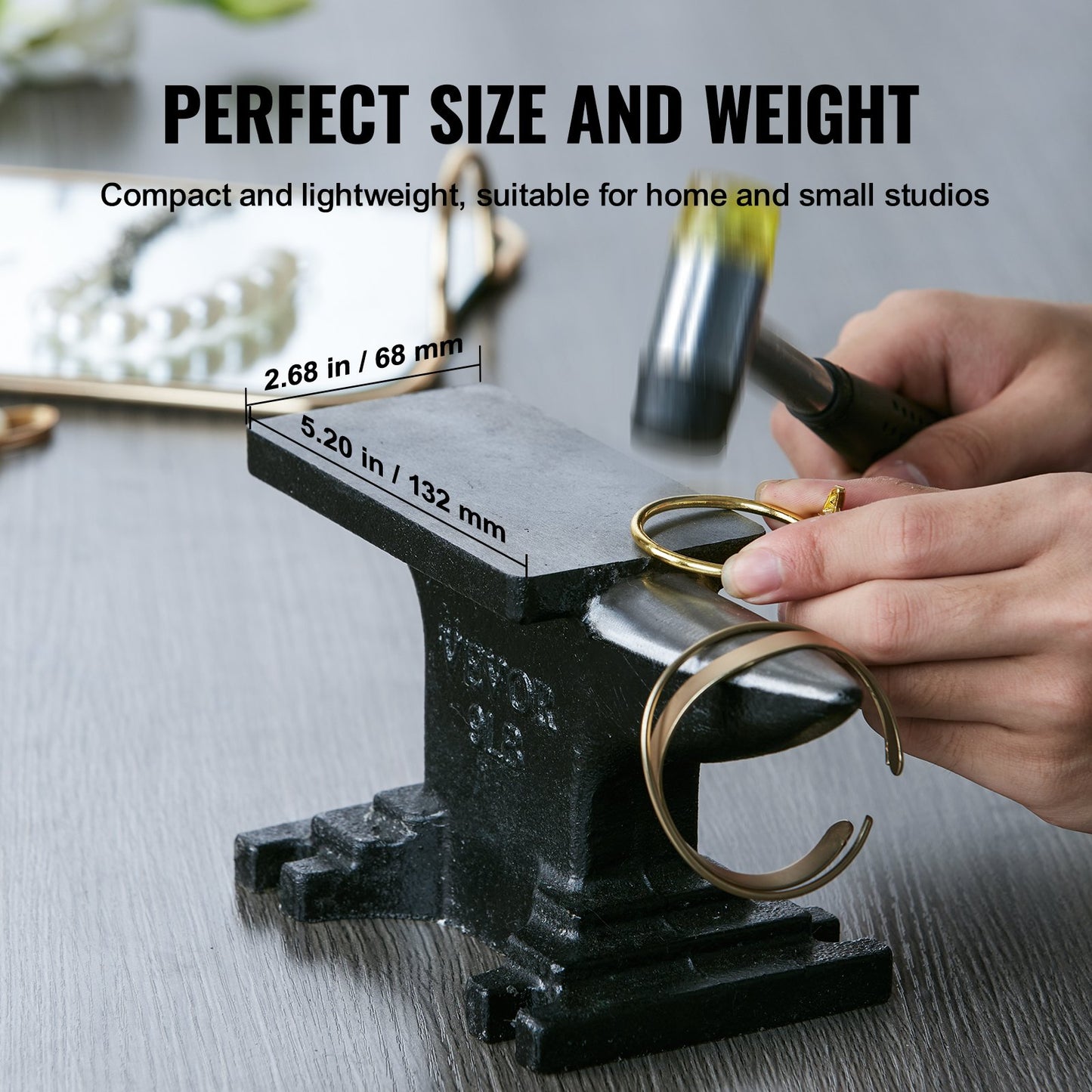 Single Horn Anvil, High Hardness Rugged Round Horn Anvil Blacksmith,8.8Lbs Cast Steel Anvil,Compact Design And Stable Base, Forge Tools And Equipment, Metalsmith Tool For Bending And Shaping