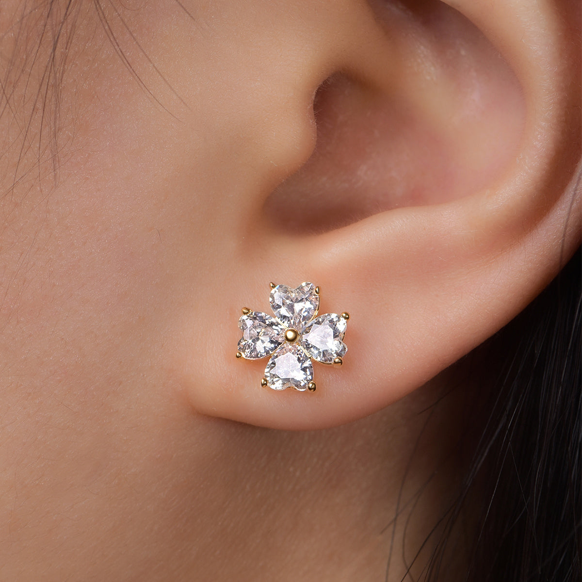 S925 Sterling Silver Heart Clover Stud Earrings, 4x4mm D-VVS1 Moissanite, Platinum Plated 2.5g Women's Jewelry Gift Box