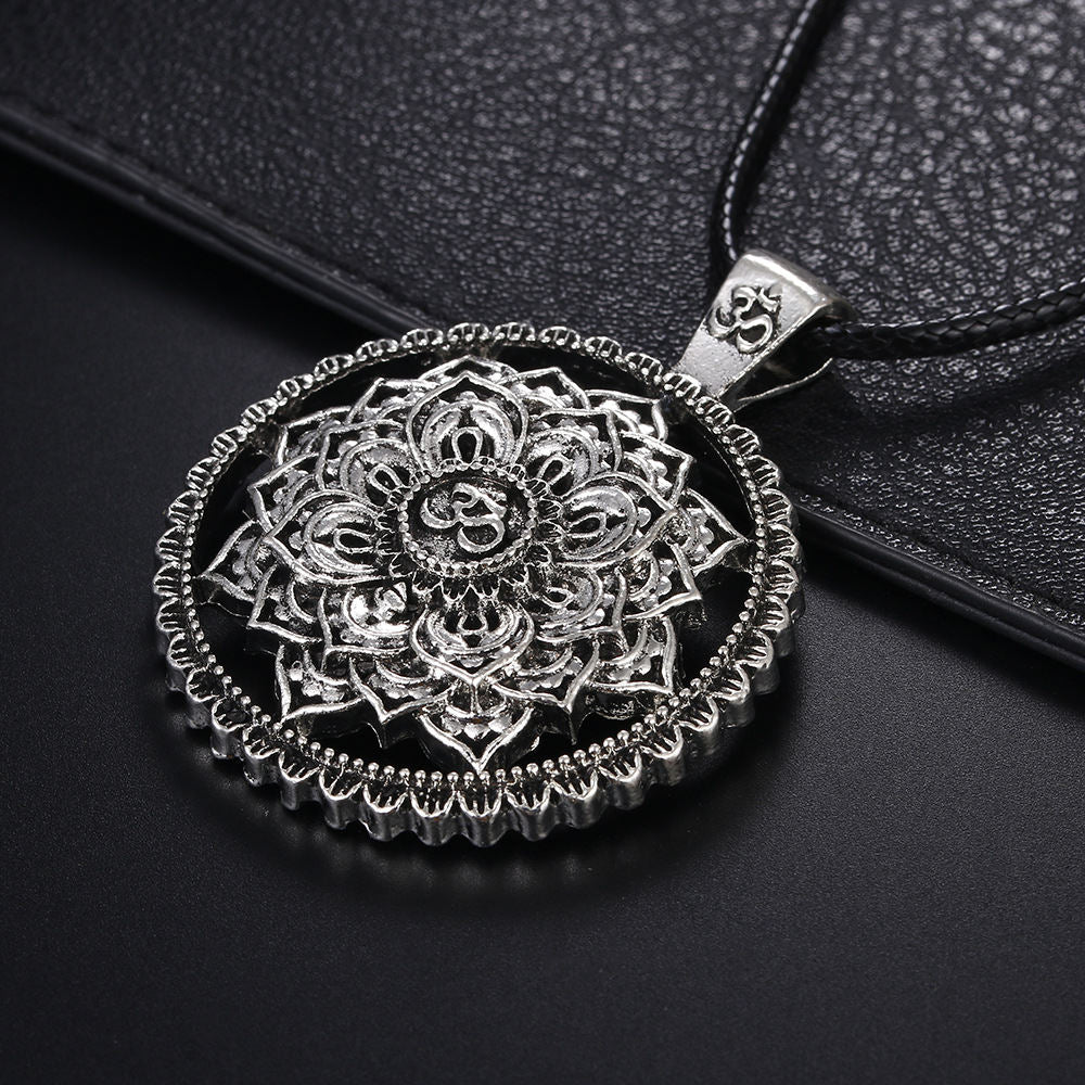 Ancient Indian Mythology Mandala Flower-shaped Zen Yoga Necklace