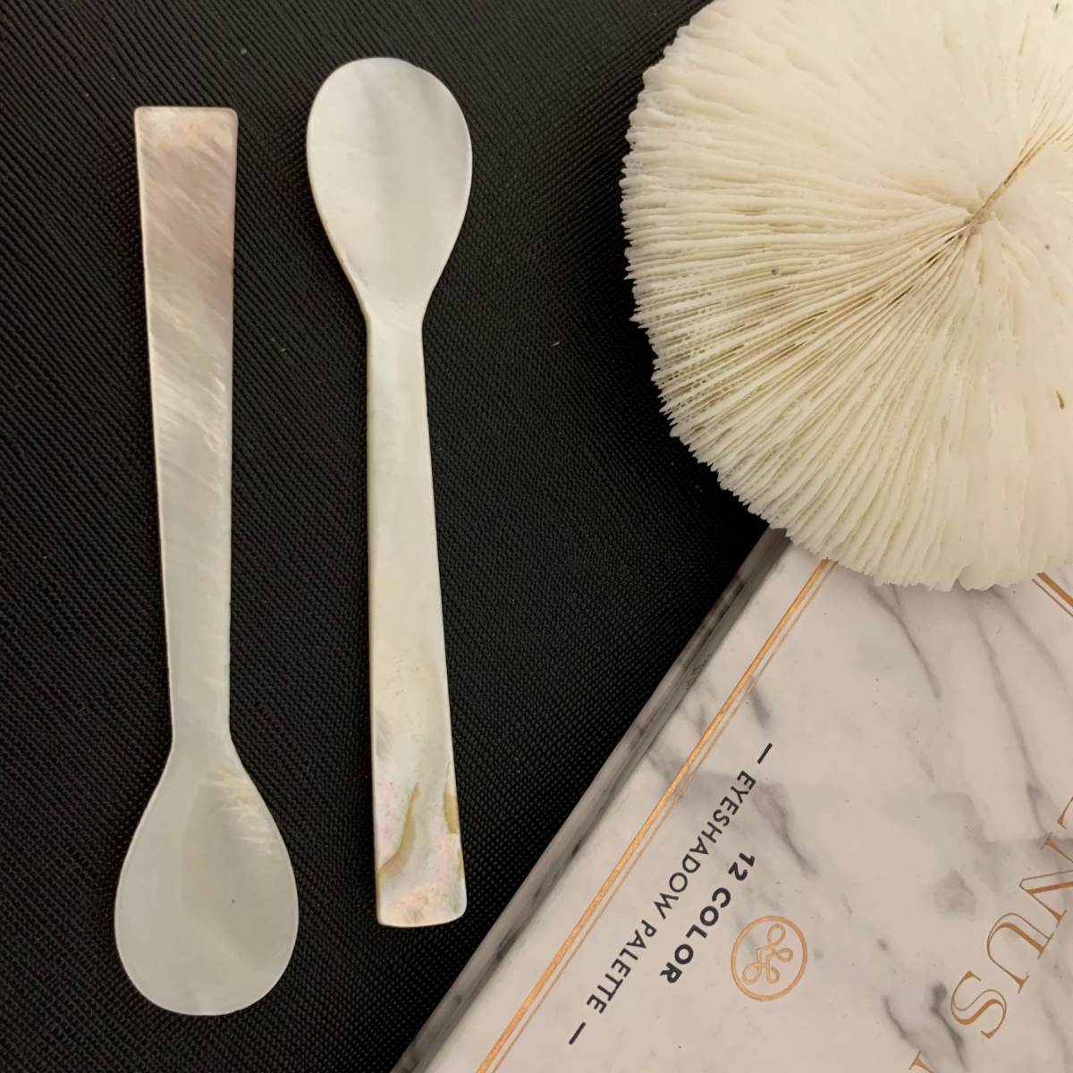 Shell Mother-of-Pearl Facial Mask Beauty Spoon