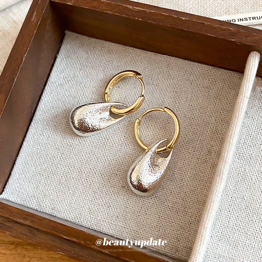 Irregular Crinkled Metal Water Drop Click Hoop Earrings For Women, Casual Minimalist Fashion Light Luxury High-End Ear Jewelry