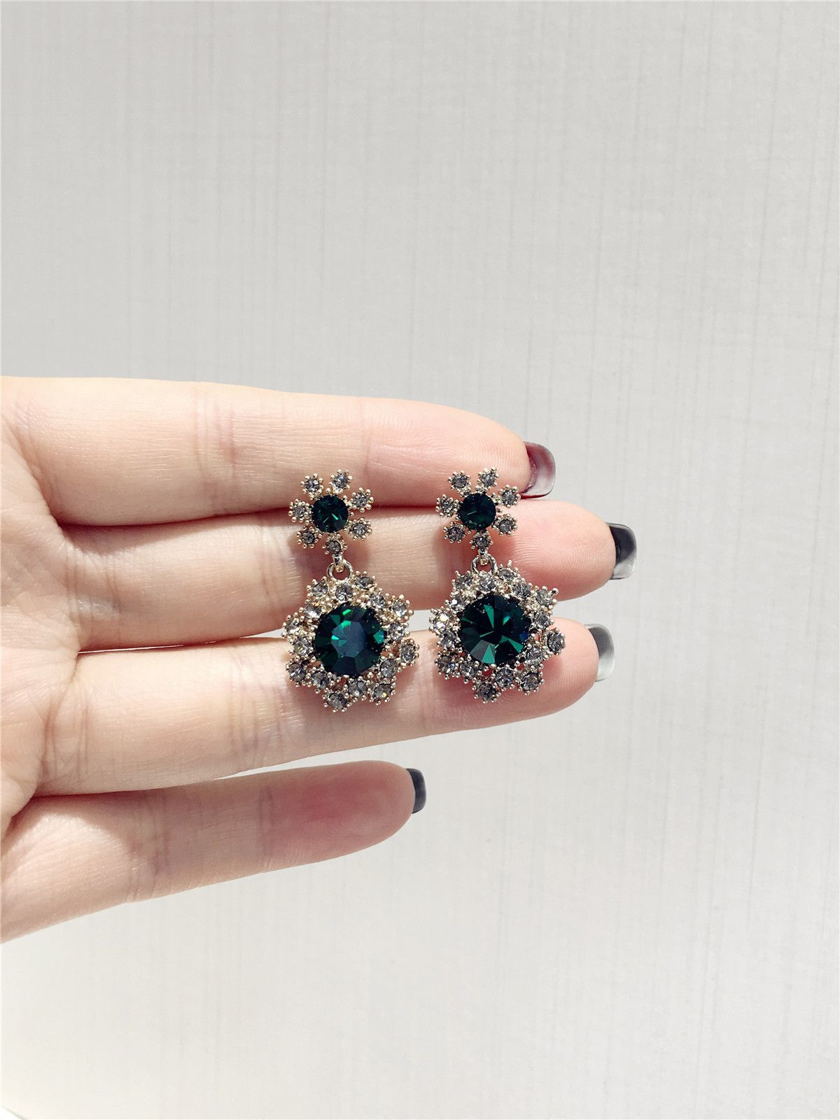 New Korean Style Vintage Antique Shiny Rhinestone Stud Earrings, Influencer Elegant Socialite Glitter Drop Trendy Jewelry For Women