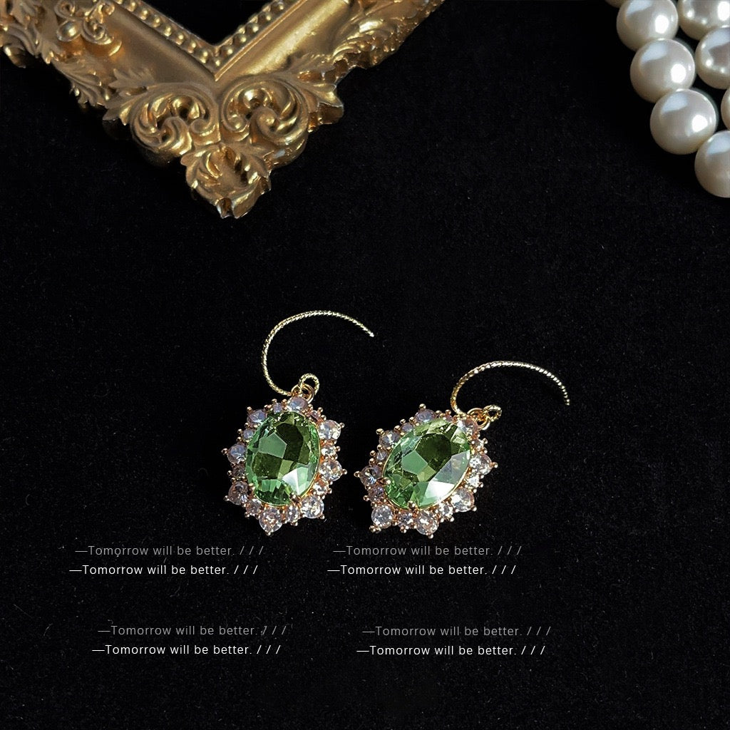 Retro Elegant Vintage Earrings Women Niche Design Stud Earrings Premium Fashion Fine Jewelry
