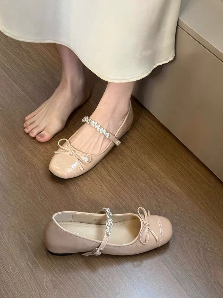 2026 New Autumn French Minimalist Shoes, Retro Luxury Rhinestone One-Strap Round Toe Platform Soft Sole Slip-On Flats