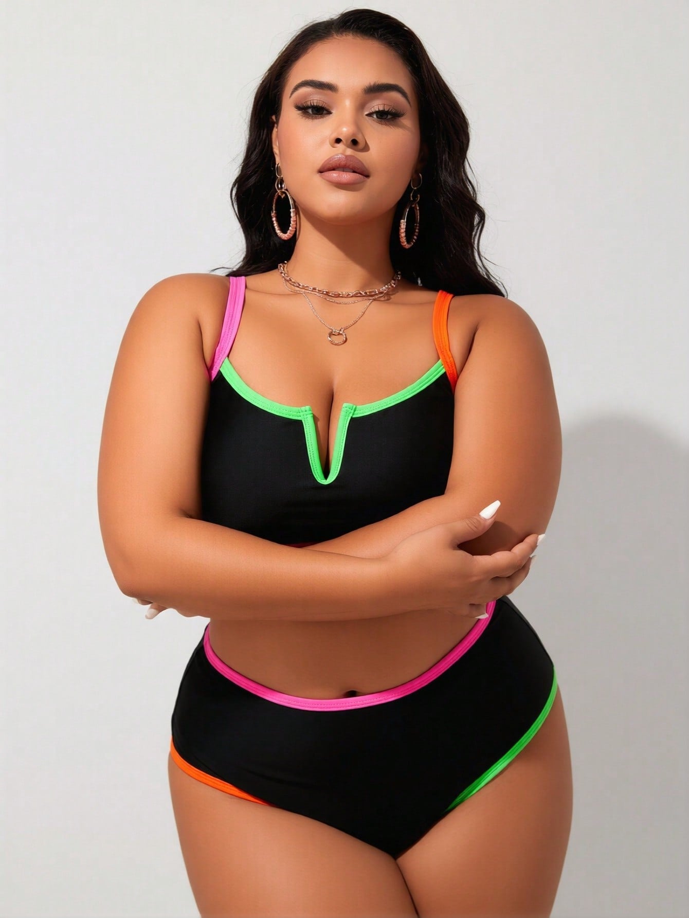 026 New Women's Plus Size Two-Piece Swimsuit: Black Bikini Top With Neon Color Block Trim, High-Waist Bottoms, V-Notch Neckline, Adjustable Straps