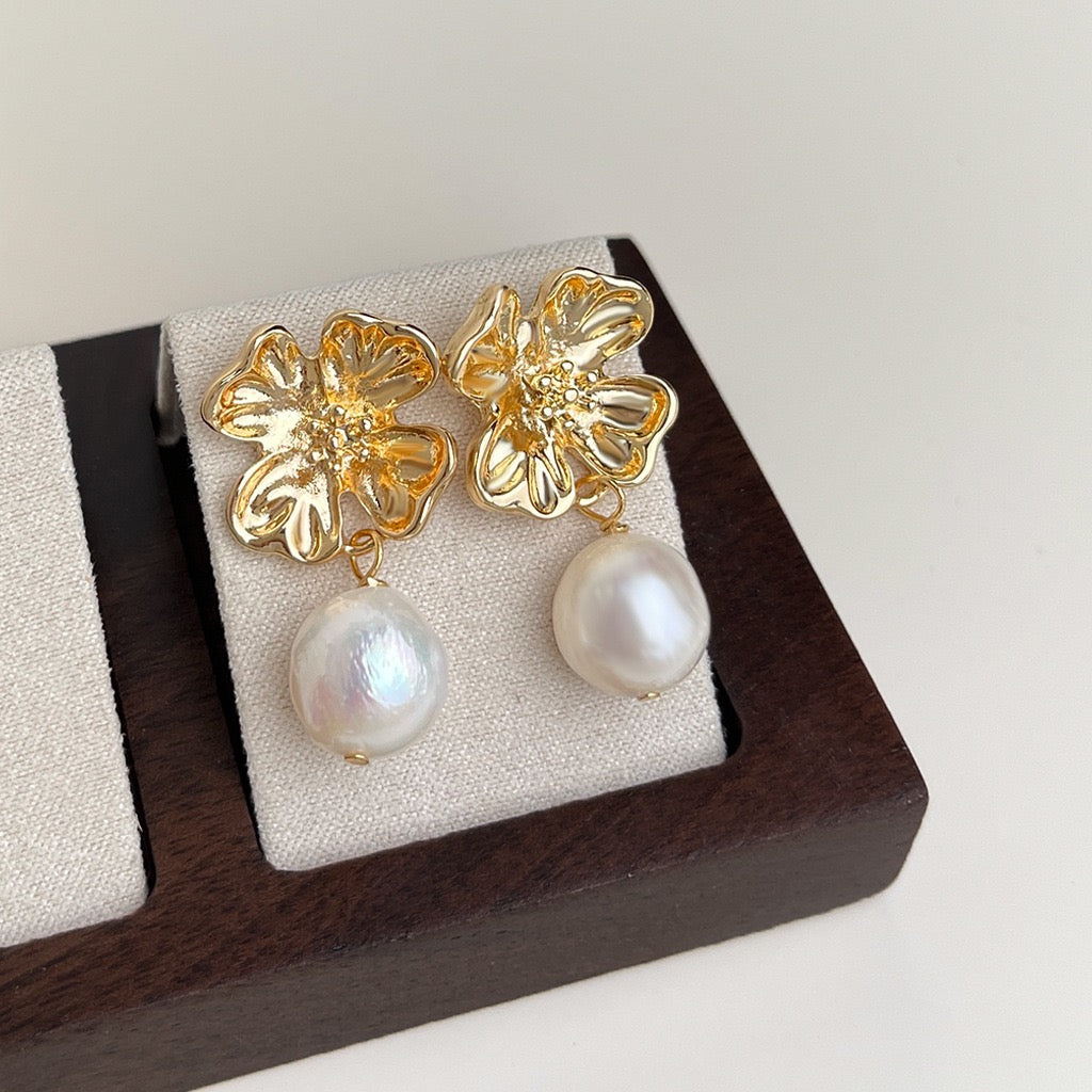 Retro French Baroque Pearl Earrings Women Freshwater Pearl Stud Earrings Elegant Premium Jewelry