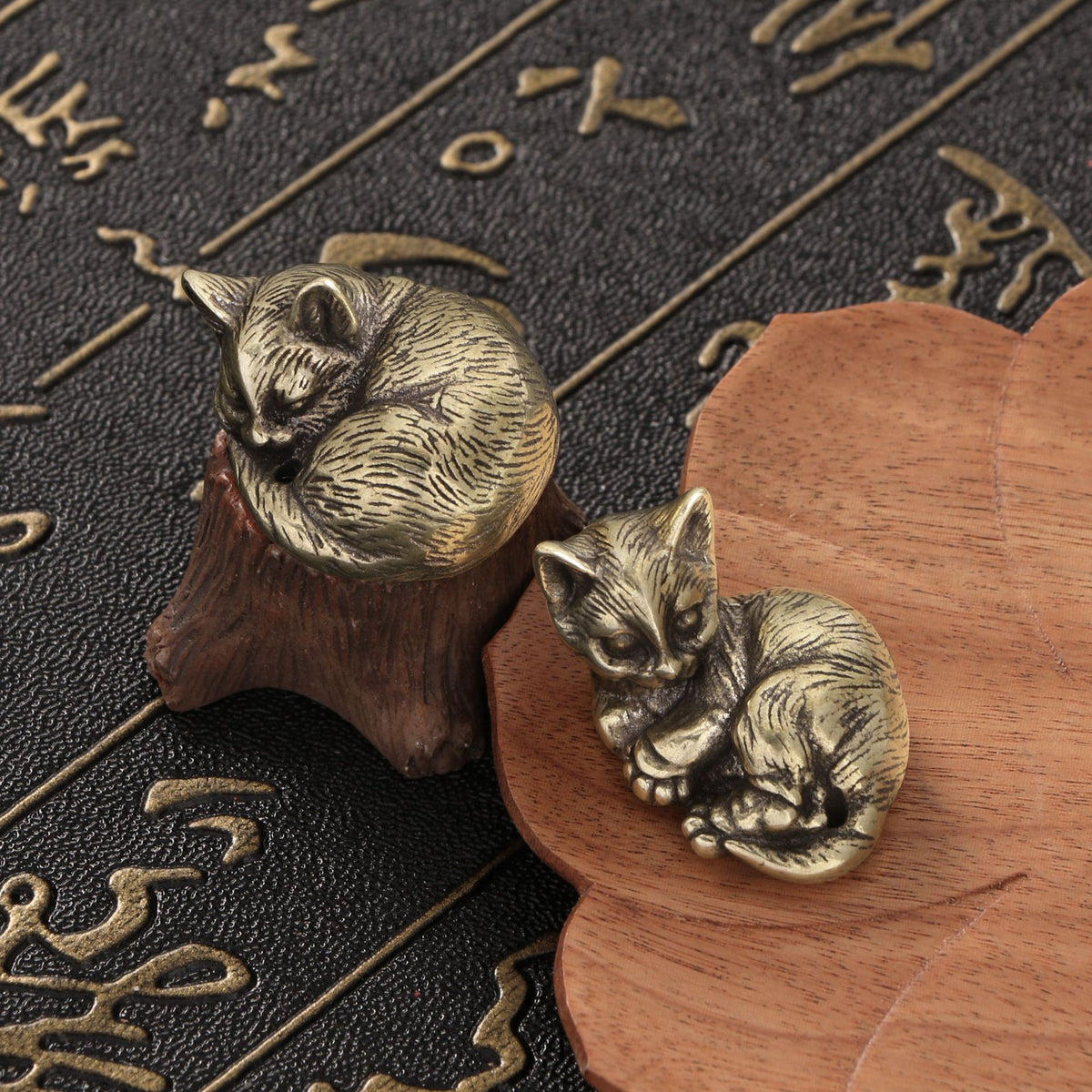 Solid Copper Sculpture Of A Cute Cat Tea Pet Ornament