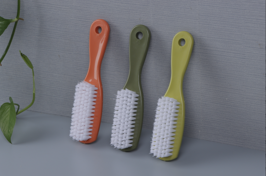 Shoe brush with hanging hole handle-dark color-random color-PP+PET-1 piece