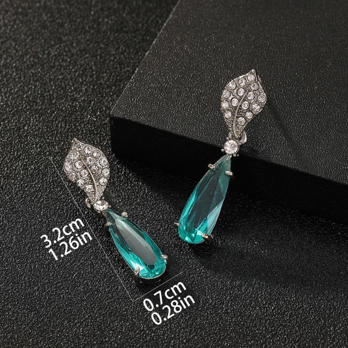 Retro Exaggerated Simple Fashion Accessories Female Earrings