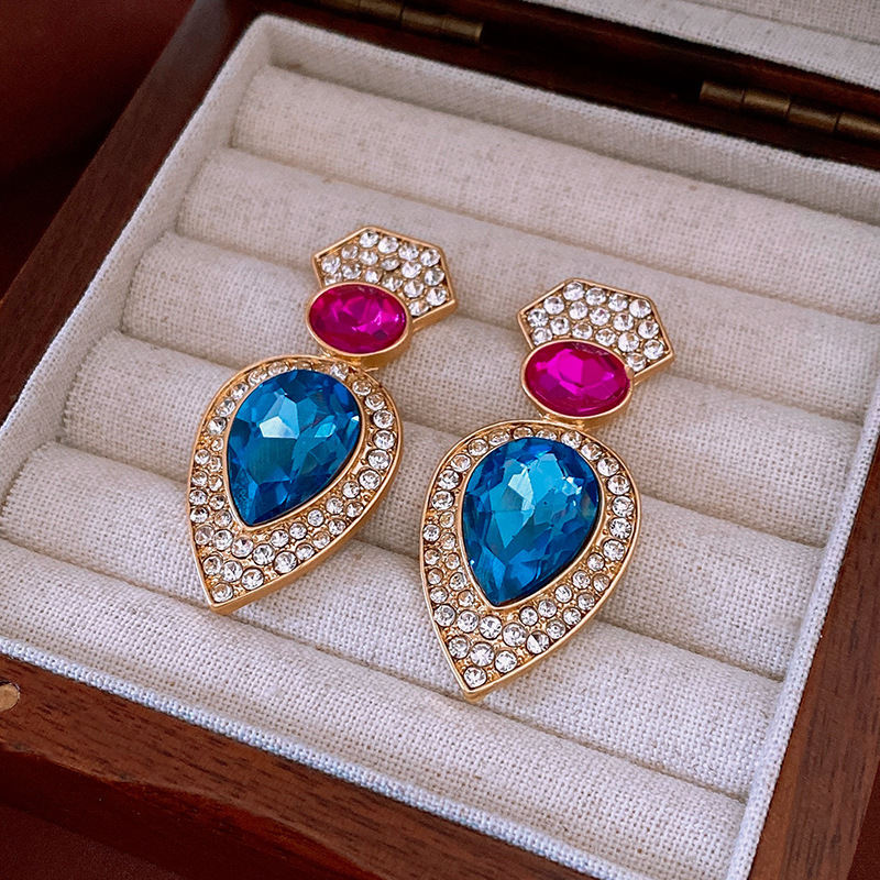 Eye Catching Vintage Zircon Stud Earrings Female Statement Retro Fashion Gift