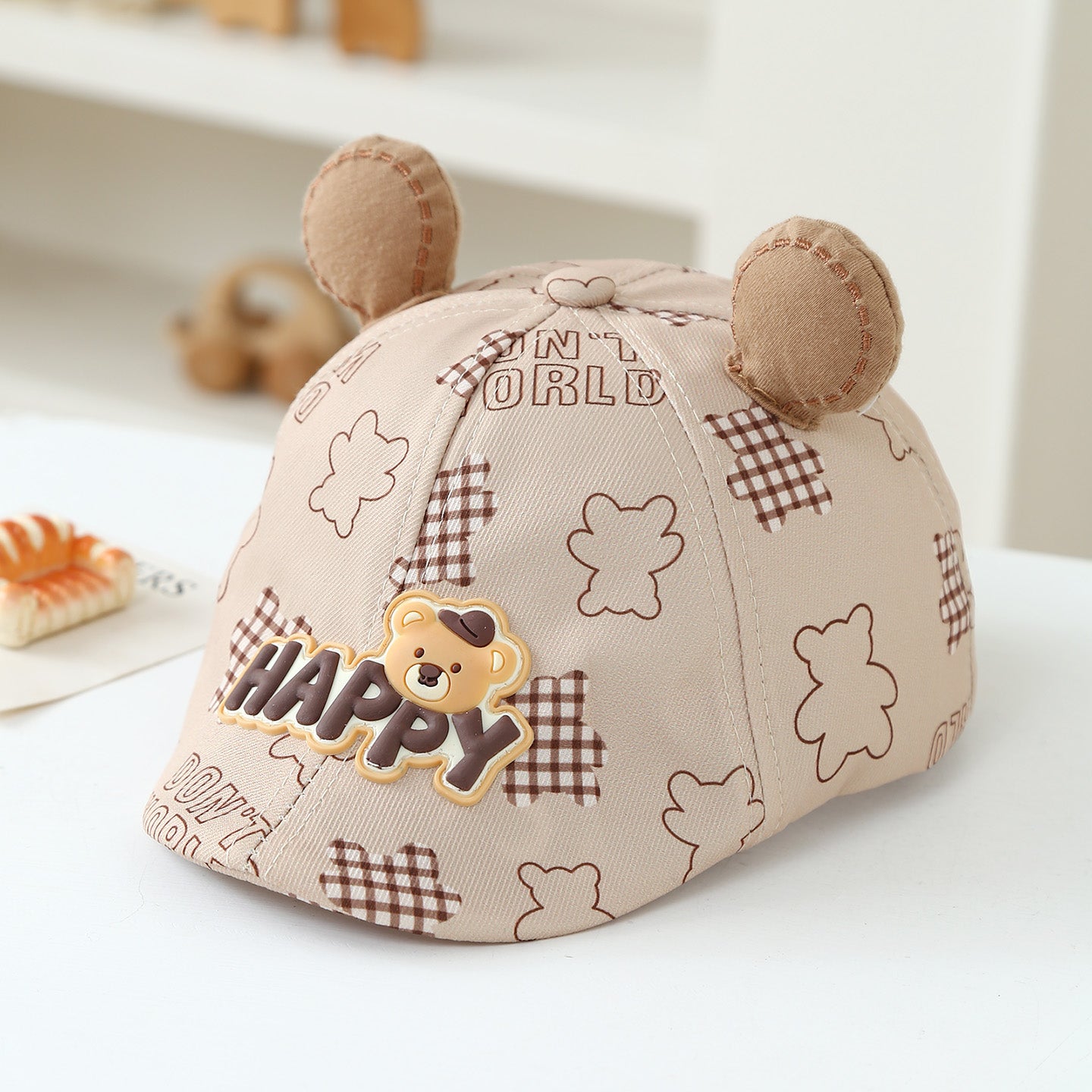 The Children's Three-dimensional Cartoon Teddy Bear, HAPPY, With Letter Patterns On It, Is A Cute And Casual Baseball Cap. It Is Suitable For Outdoor Travel And Shopping.