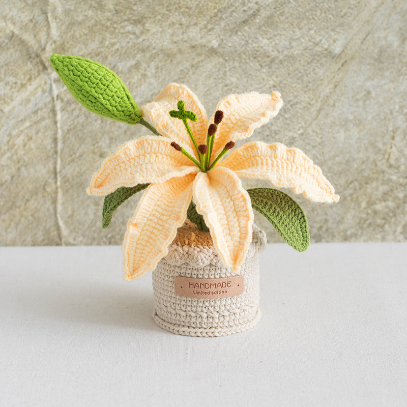 Hand-knitted Lily Yarn Potted Flower Bouquet Ornament Yarn Planter Gift