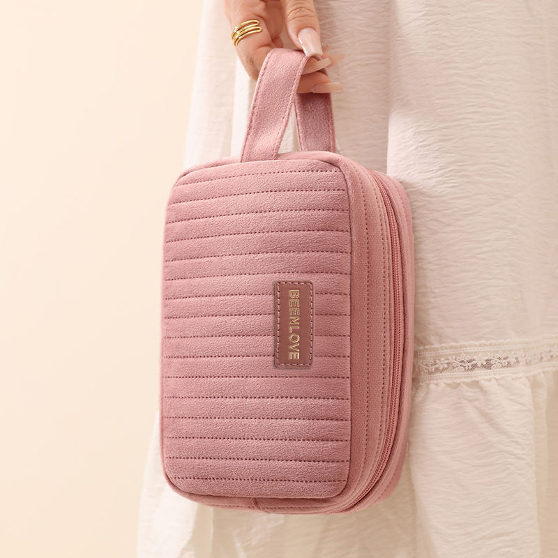 Womens Large-Capacity Portable Makeup Bag