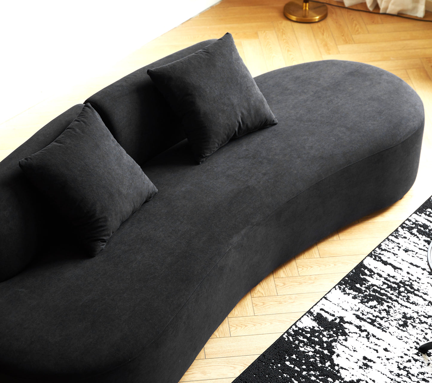 90   Curved Sofa With Throw Pillows, 4 Seater Luxury Velvet Couch With Half Moon Design And High-Density Foam, Ideal For Modern Living Room, Office & Apartment, Black