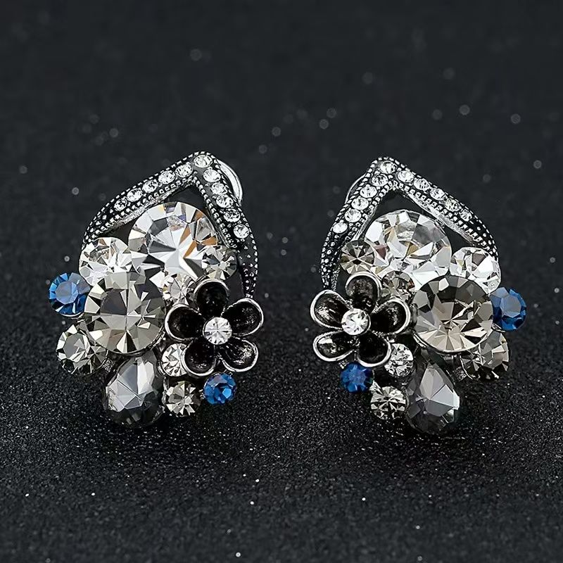 New Stylish Crystal Studs, Elegant Retro Women Ear Accessories