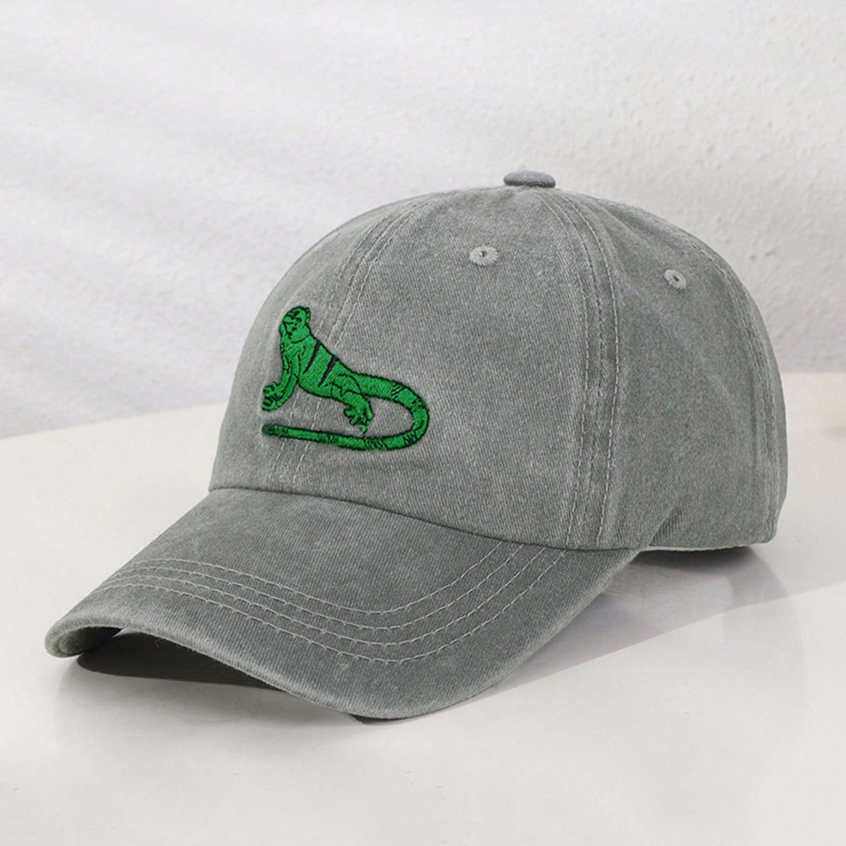 Summer Men's And Women's Distressed Washed Green Cartoon Lizard Embroidered Casual And Simple Style Baseball Cap Suitable For Outdoor Outings