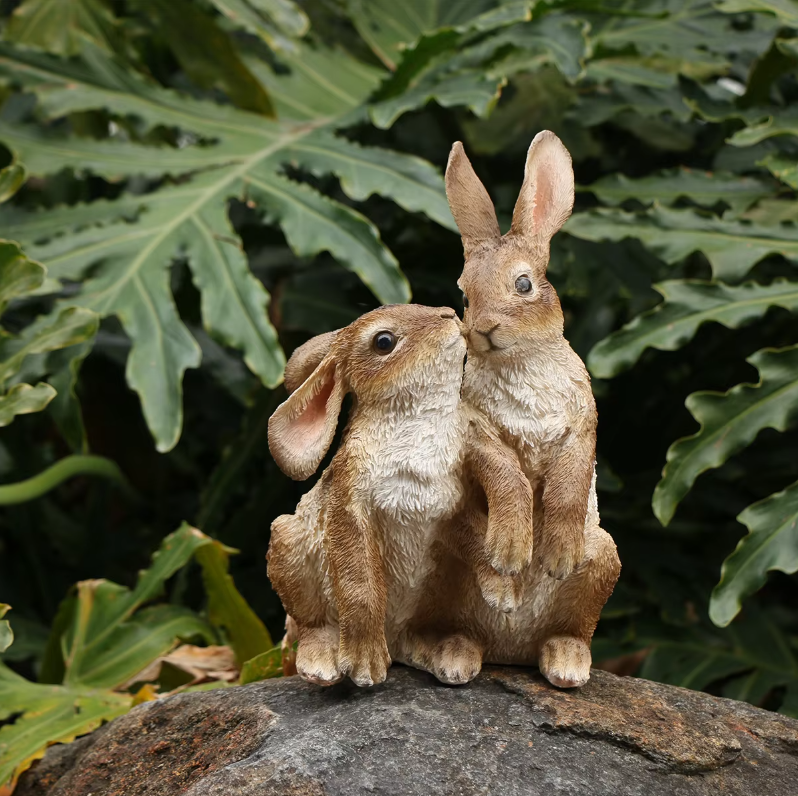 Resin Rabbit Statue For Home And Outdoor Garden Patio Decoration
