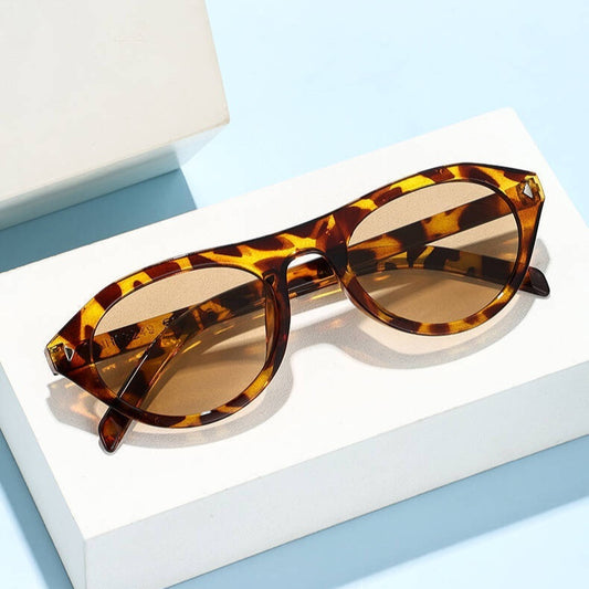 Essential Sun-protection Sunglasses For Outdoor Camping And Fashion Shows