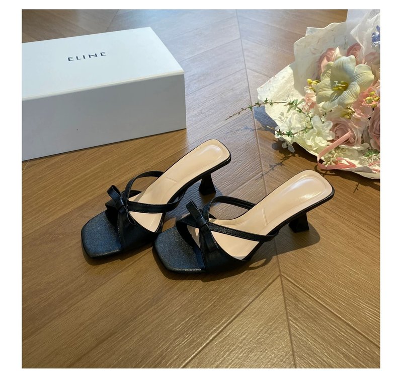 Summer New Style With Thick Heels And High Heels, Women's Fashion Temperament, Bow Tie Style, Square Head, Thick Heels And High Heels, Cool Down