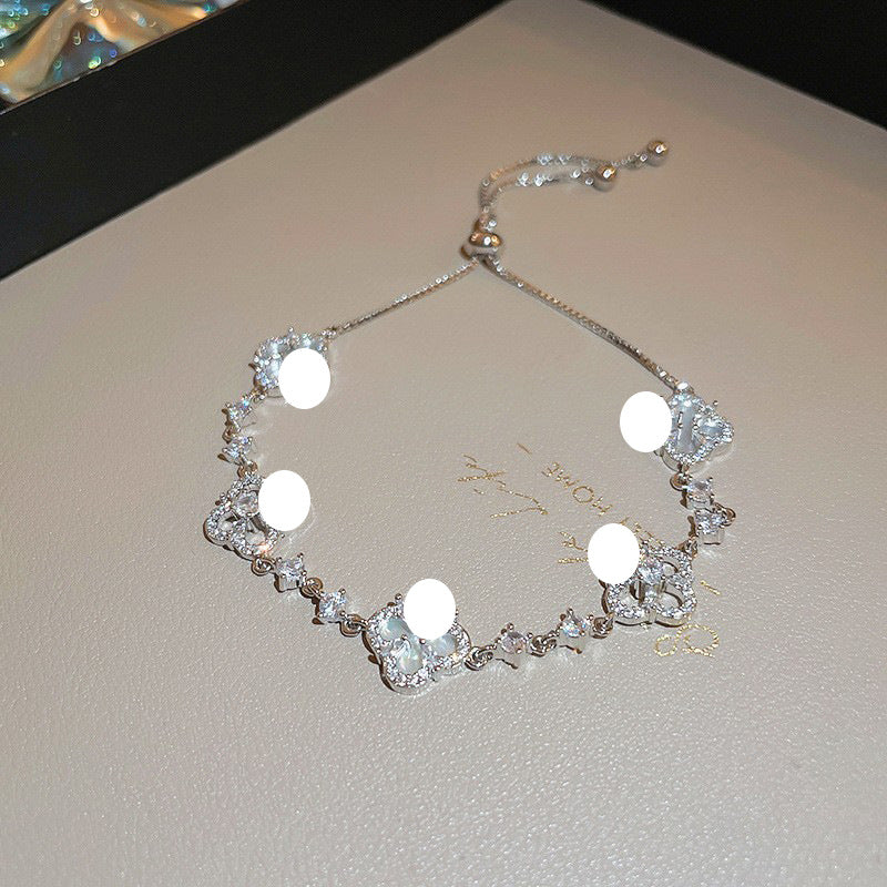 European American Zircon Love Heart Bangle Premium Elegant Bracelet Chic Unique Trendy Wrist Accessory