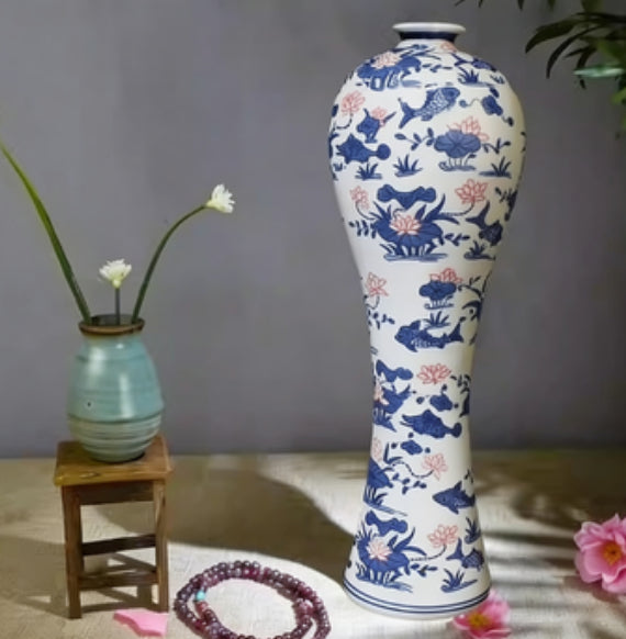Porcelain Blue-and-white Beauty-shoulder Plum-blossom Vase