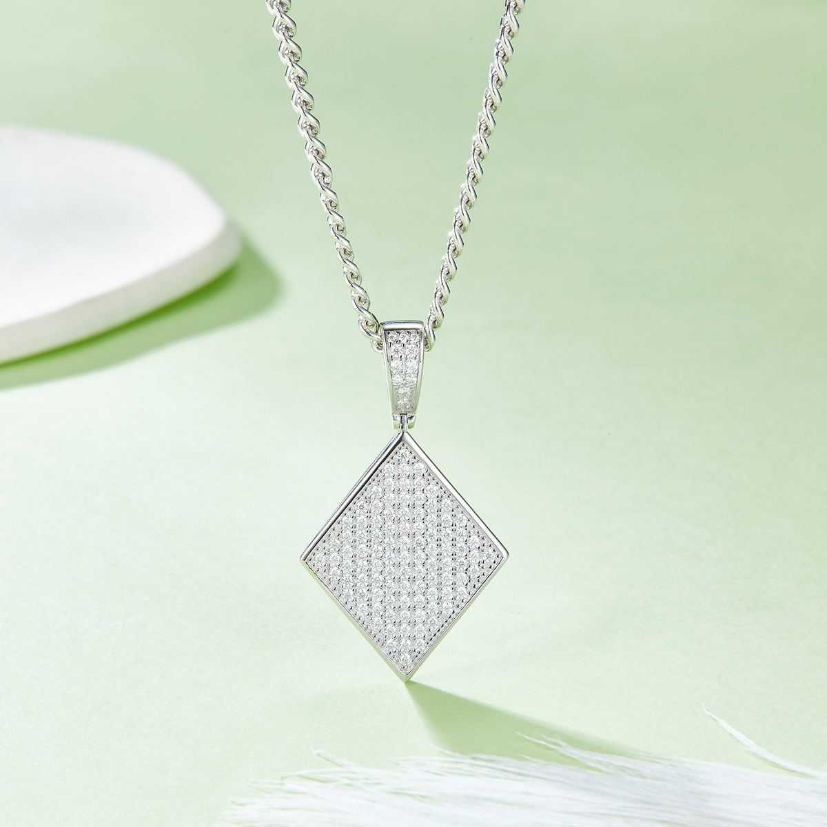 S925 Sterling Silver 108pcs D Color VVS1 Moissanite Diamond Shape Pendant 5g No Chain Platinum Plated GRA Certified Gift Box