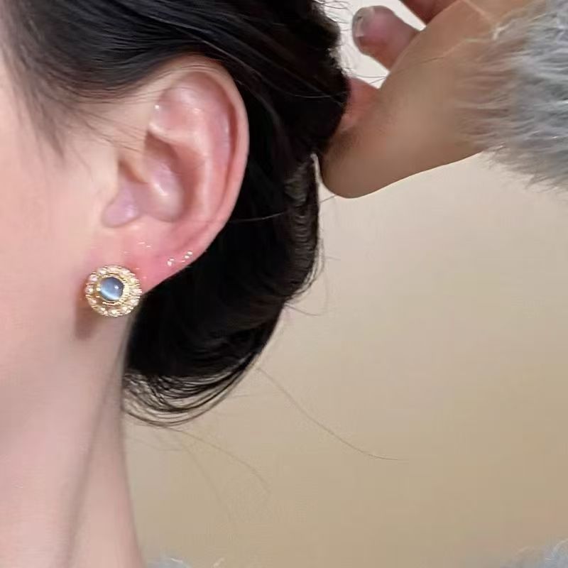Blue Cat's Eye Stone & Pearl Stud Earrings For Women, Unique Vintage Drop Ear Jewelry, Premium Autumn Winter Clip On Earrings For Non-Pierced Ears