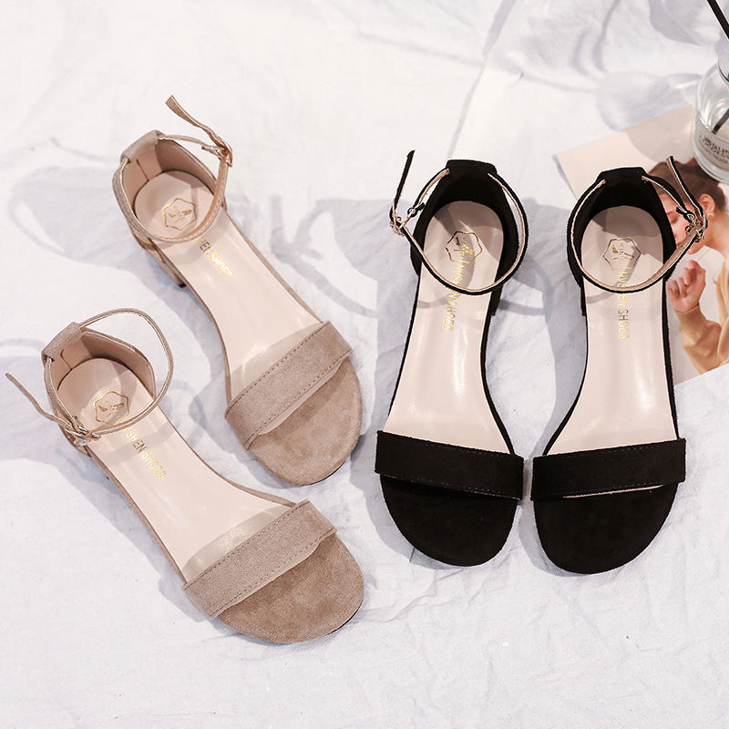 Plus-size Low-heeled Sandals Womens New Korean-style Design