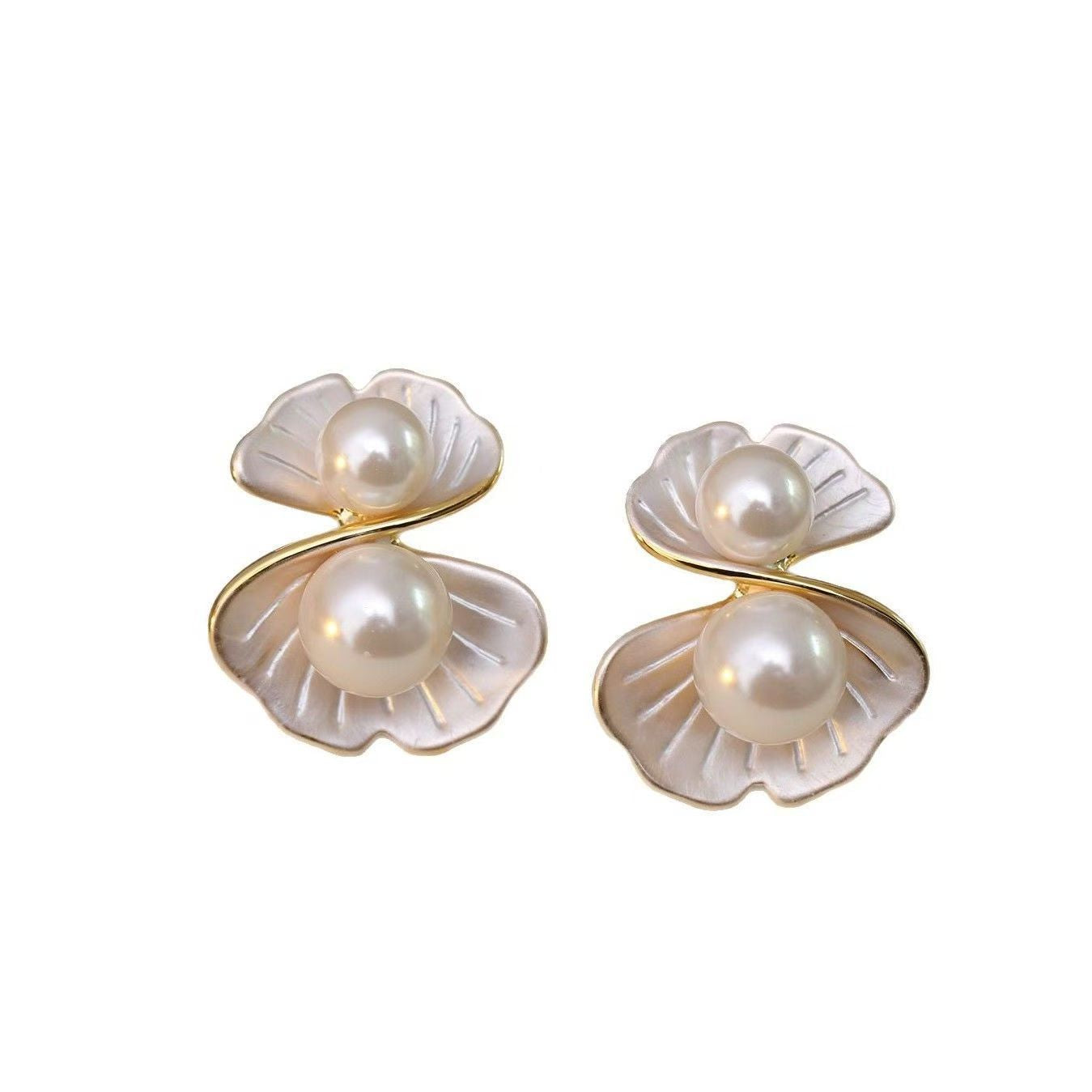 New Minimal Fan-Shaped Freshwater Pearl Shell Stud Earrings, Niche Light Luxury Elegant All-Match Women Fashion Ear Jewelry