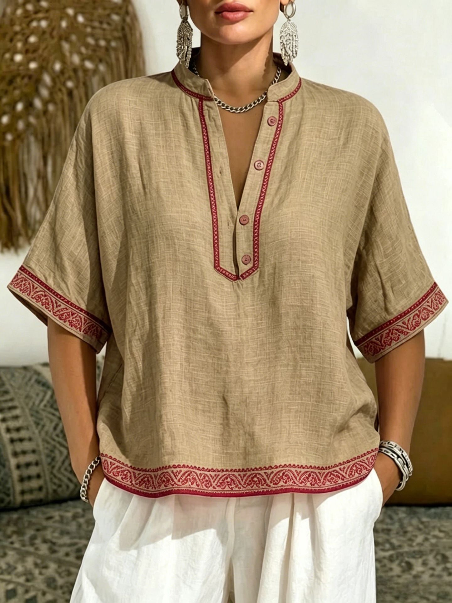 New Stylish Loose-fit V-neck T-shirt With Lace Trim And Buttons