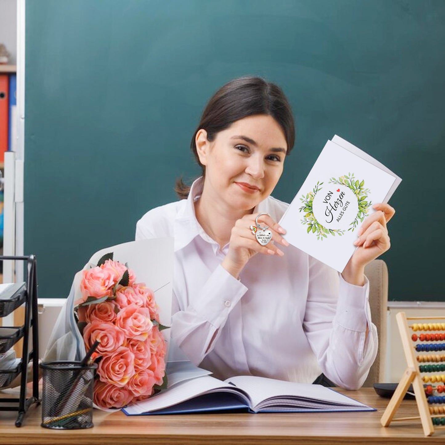 8-Piece Teacher Keychain Set With Cards And Pen For Graduation Gifts – Party Supplies Set