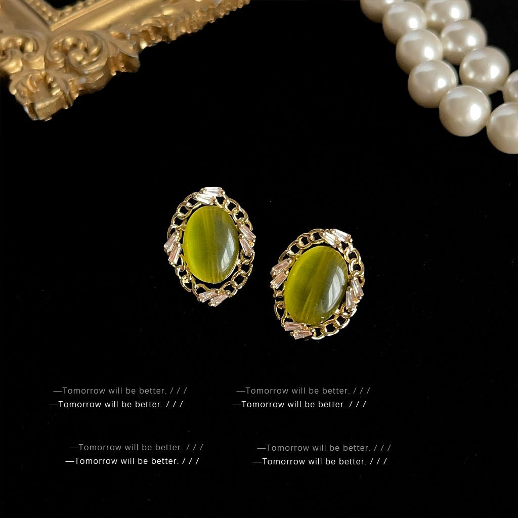 Vintage Style Earrings For Women Elegant Premium Stud Earrings Retro Niche Design Fashion Jewelry