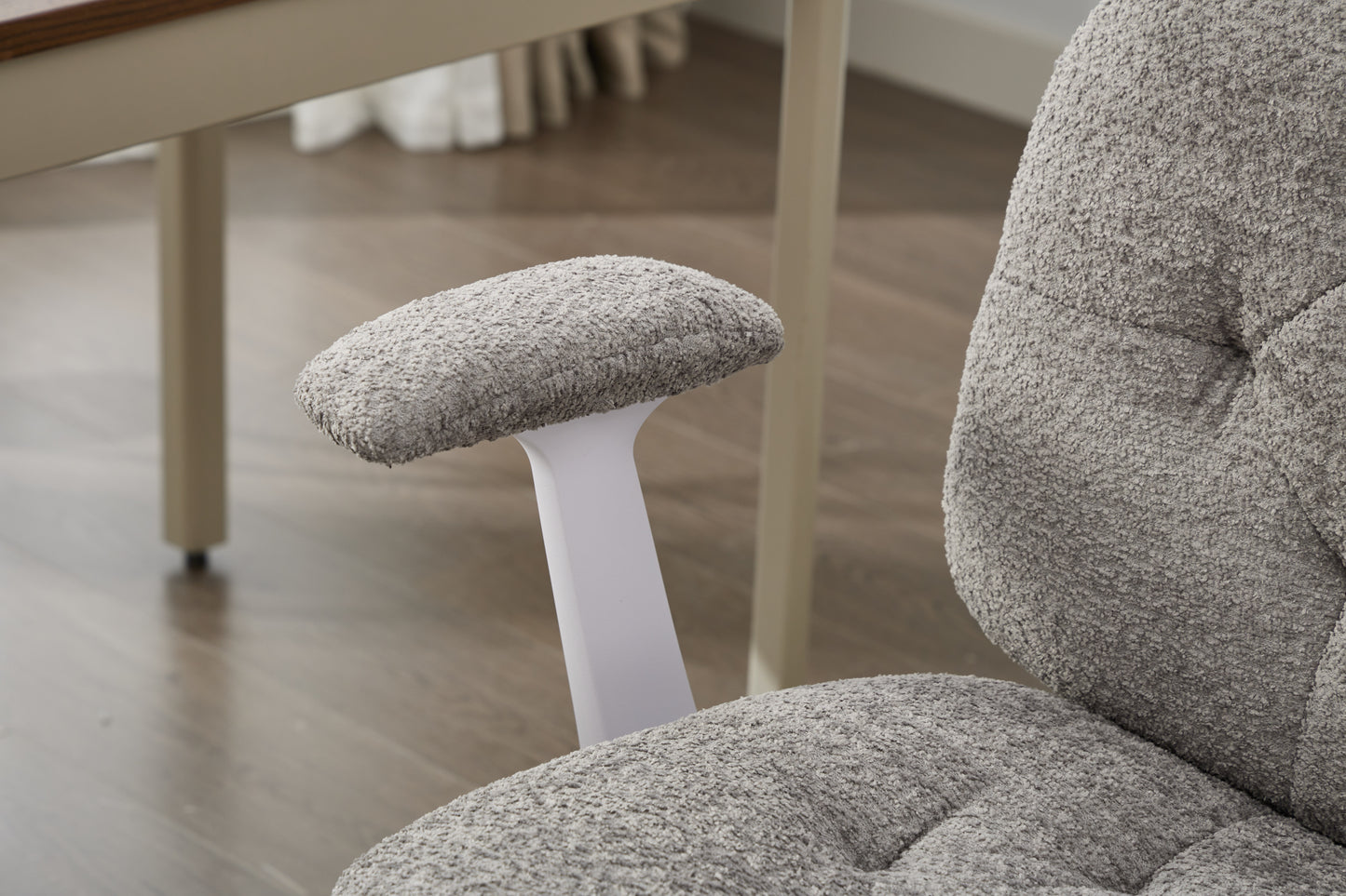 Cross Legged Chair With Flip-up Armrests, Comfy Swivel Chairs With Wide Seat For Women, Adjustable Makeup Vanity Chair For Apartment, Home, Office,Grey.