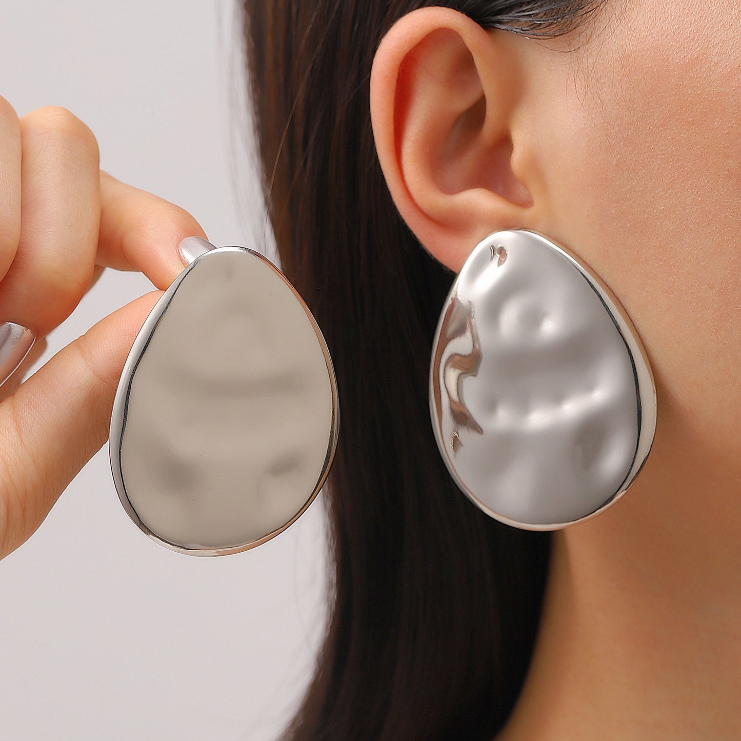 European American Retro Exaggerated Metal Lava Crinkled Texture Stud Earrings, Irregular Geometric Fashion Ear Jewelry For Women