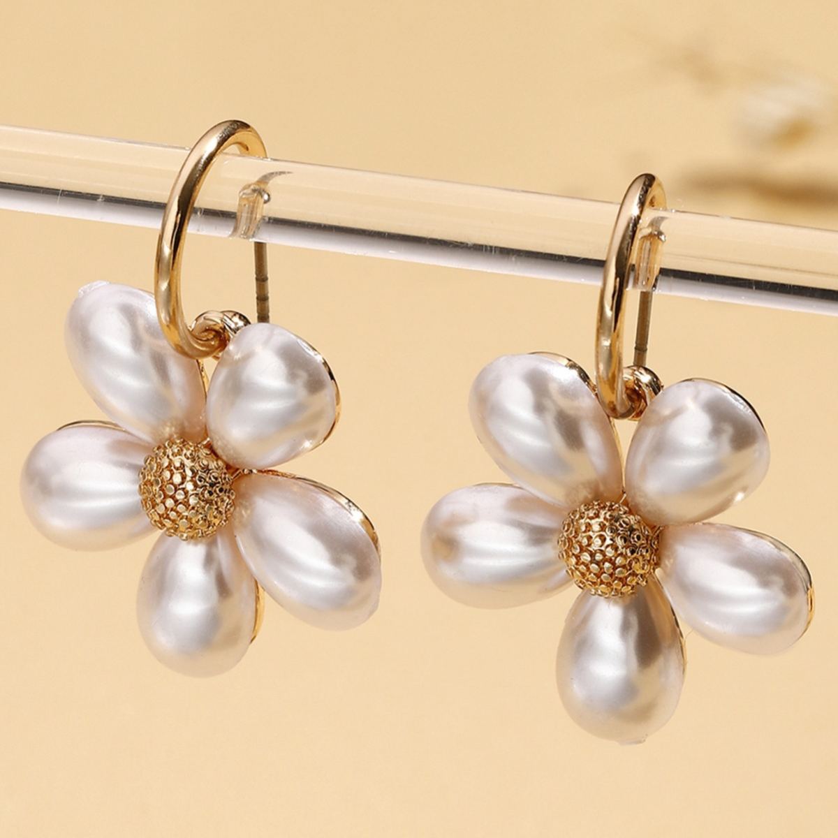 Korean-style Pearl Flower Earrings For Women