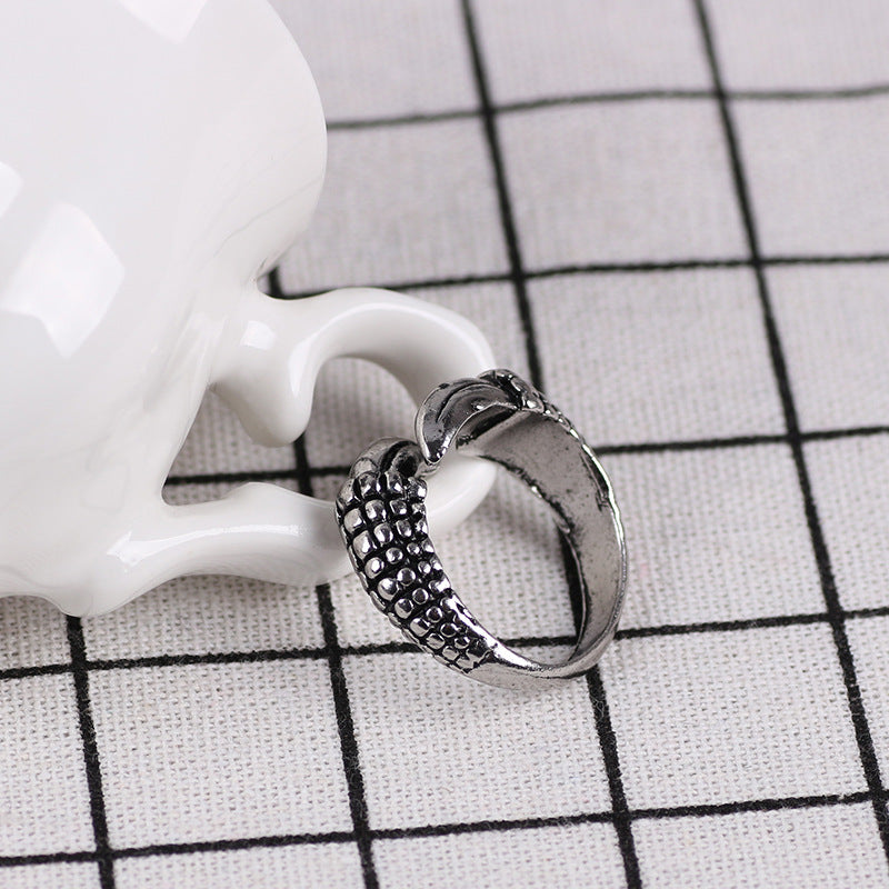 Pointed-claw Punk-style Trend Best-friend Ring Finger Ring