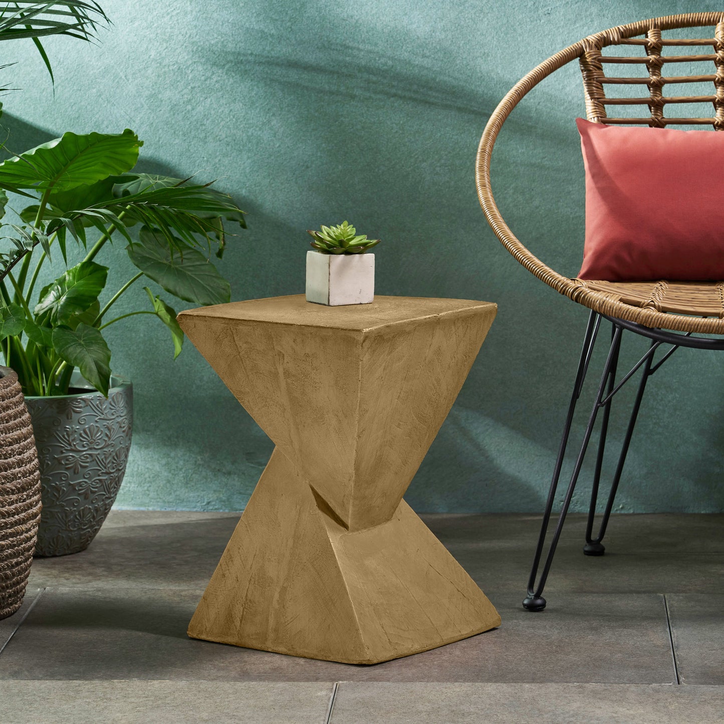 TESS Modern Side Table -Stylish End Table Compatible With Living Room, Bedroom, Or Office,Versatile Home Furniture,Light Natural Color