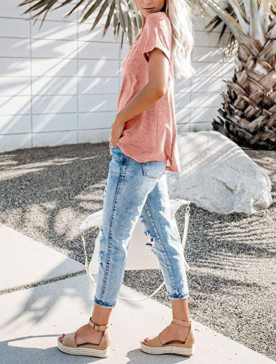 Women's Henley Neck Button Detail Curved Hem Pocket Decor Casual Short Sleeve T-Shirt