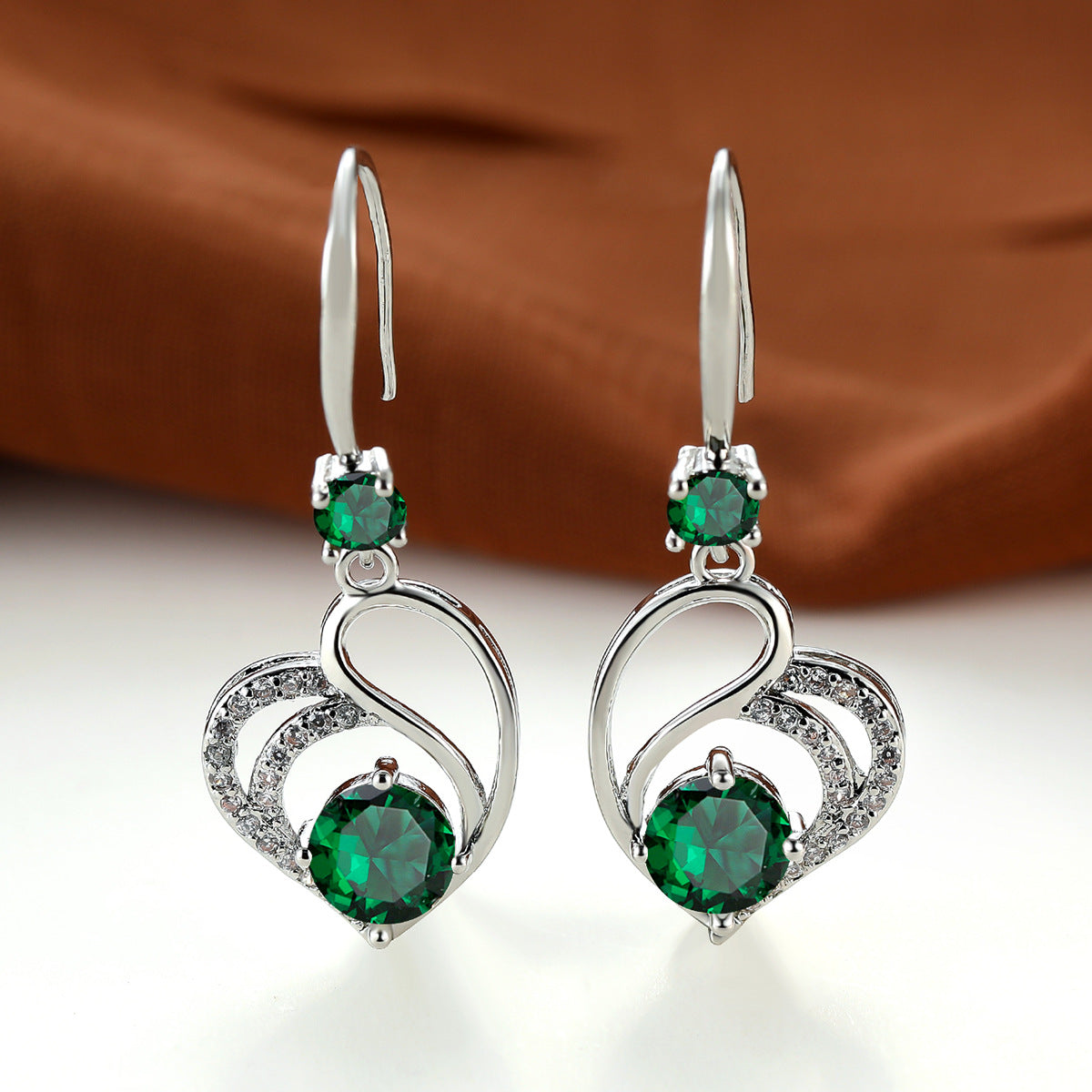 Womens Korean-style Delicate Heart-shaped Midi Earrings