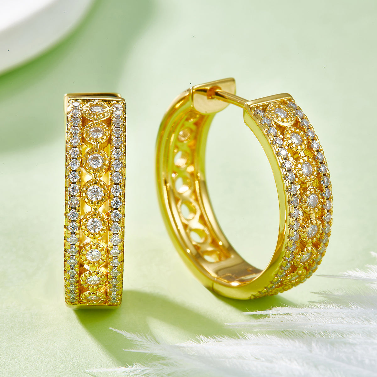 8.5g S925 Sterling Silver 0.74CT Moissanite Hoop Earrings  20mm Pave Huggie Hoops With Hollow Back & GRA Certificate, Platinum Plated Gift Box Set For Women