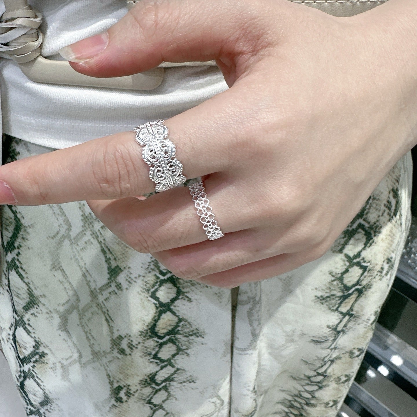 1pc 999 Sterling Silver Vintage Wide Hollow Carved Open Ring, Elegant Palace Style, Perfect For Daily, Dating & Gifting, Ideal Valentine's Gift