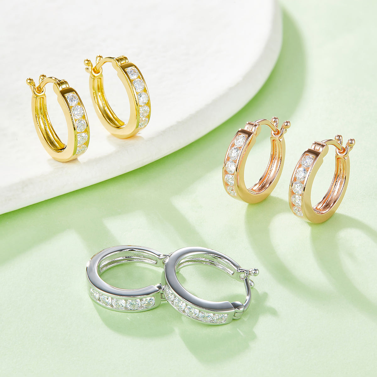 3.3g S925 Sterling Silver 10-Stone Moissanite Hoop Earrings  15.5mm Channel Set Huggie Hoops With GRA, Platinum Plated Jewelry Gift Box Set For Women