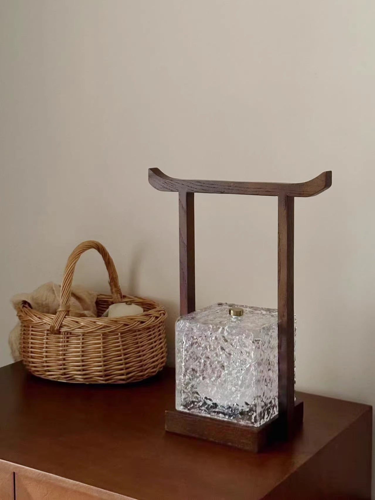 Portable Handheld Water-Pattern Retro-Style Solid Wood Charging Desk Lamp