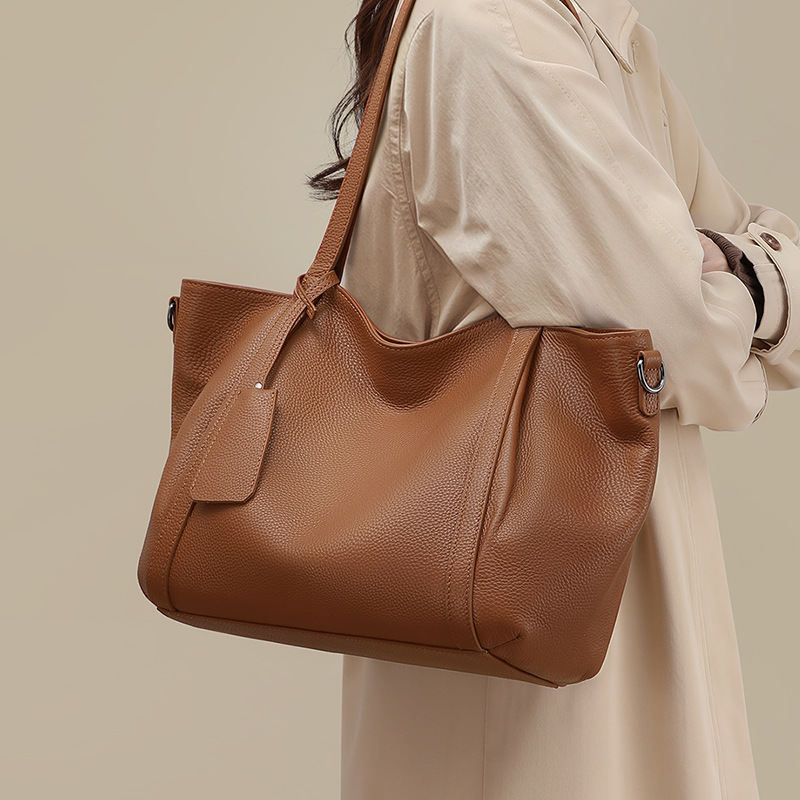 Large-Capacity Commuter Under-Arm Bag
