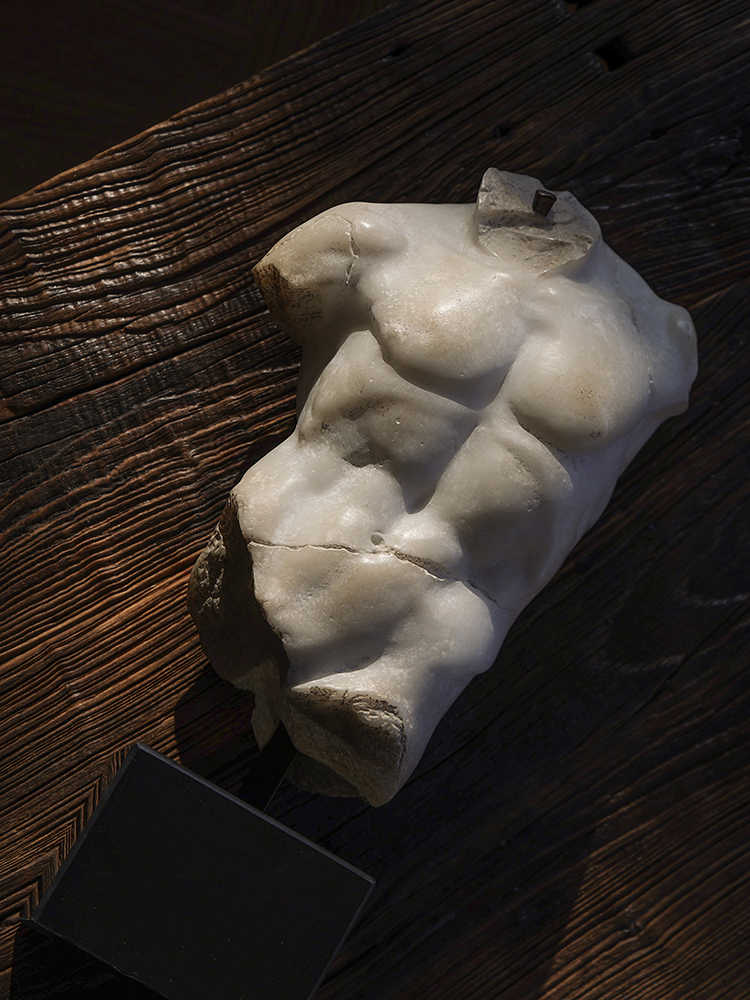 Upper Middle-ancient Style Half-body Male Body Strength And Beauty Sculptured Ornaments
