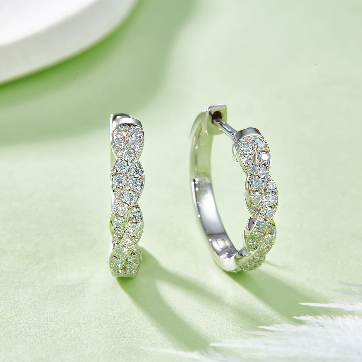 3.6g S925 Sterling Silver Moissanite Twisted Hoop Earrings  17mm Pave Huggie Hoops With GRA Certificate, Platinum Plated Jewelry Gift Box Set For Women